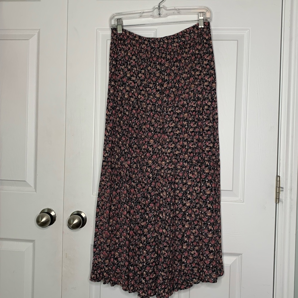 Vintage rose/floral maxi skirt.